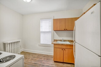 45 Pine St in Waterbury, CT - Building Photo - Building Photo