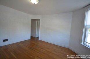 861 E 1st St, Unit 2 in Boston, MA - Building Photo - Building Photo