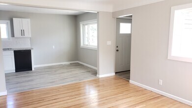 15161 Harrison St in Livonia, MI - Building Photo - Building Photo