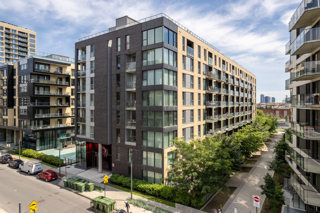 Bassins du Havre Pier 1 in Montréal, QC - Building Photo