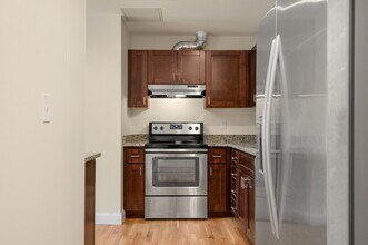 16 Peterborough St, Unit 202 in Boston, MA - Building Photo - Building Photo
