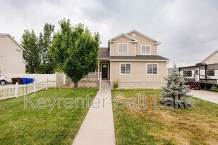 1348 E Hawk Way in Eagle Mountain, UT - Building Photo