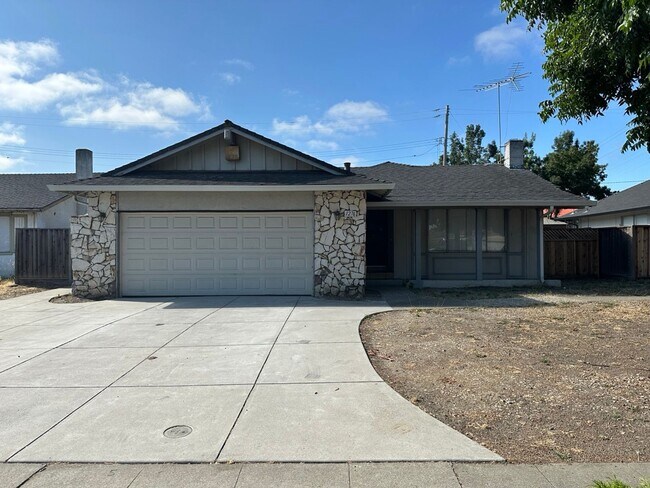 property at 1276 Hillsdale Ave