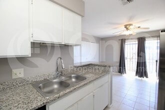 9021 W Elm St in Phoenix, AZ - Building Photo - Building Photo