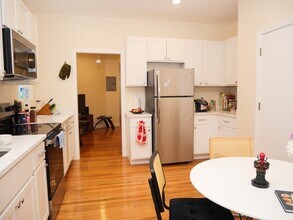 10 Beals St in Brookline, MA - Building Photo - Building Photo