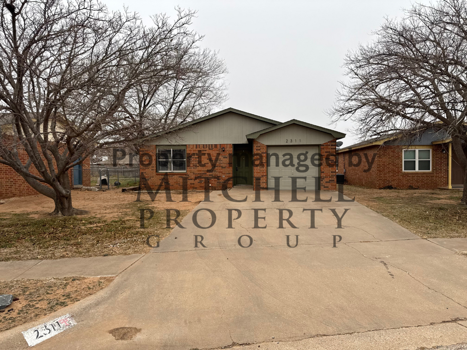 2311 88th St in Lubbock, TX - Building Photo