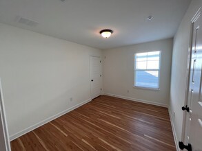4616 Crossing Ct-Unit -201 in Pace, FL - Foto de edificio - Building Photo
