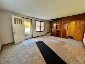 834 E Cross St in Ypsilanti, MI - Building Photo - Building Photo