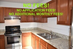 Admiral Apartments in Orange Park, FL - Building Photo