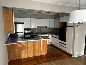 13809 Greenfield Rd in Omaha, NE - Building Photo - Building Photo