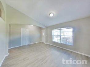 2941 Grayton St in Deltona, FL - Building Photo - Building Photo