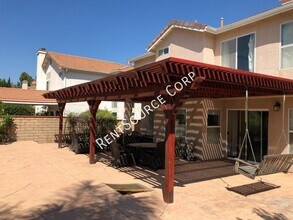 27704 Glacier Pl in Castaic, CA - Building Photo - Building Photo
