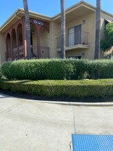 15120 Woodruff Ave-Unit -Upstairs in Bellflower, CA - Building Photo - Building Photo