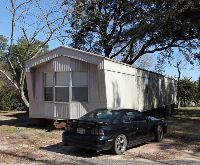 Morris Mobile Home Park in Semmes, AL - Building Photo - Building Photo