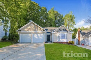 1725 Josie St in Charlotte, NC - Building Photo