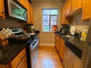 93 Strathmore Rd, Unit 1 in Boston, MA - Building Photo - Building Photo