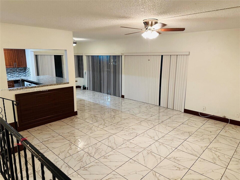 4850 SW 63rd Terrace in Davie, FL - Building Photo