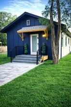 801 E Knollwood St in Tampa, FL - Foto de edificio - Building Photo