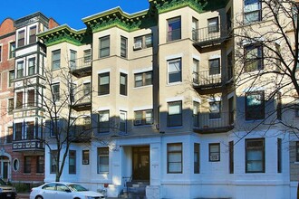 65 Burbank St in Boston, MA - Foto de edificio - Building Photo