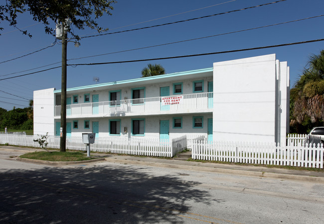 400 Hughlett Ave in Cocoa, FL - Building Photo - Building Photo