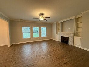 614 Lucille Dr in Lexington, KY - Building Photo - Building Photo