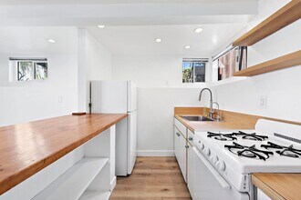 31642 Virginia Way in Laguna Beach, CA - Building Photo - Building Photo