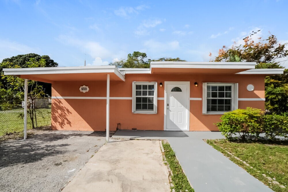 1001 SW 25th Ave in Fort Lauderdale, FL - Building Photo