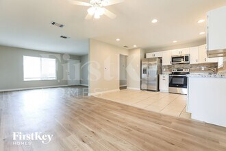 4517 Maraldo Ave in North Port, FL - Building Photo - Building Photo