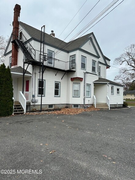 348 Cedar Ave, Unit 1 in Long Branch, NJ - Building Photo - Building Photo