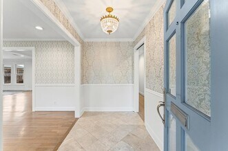 6158 Burgoyne Rd in Houston, TX - Building Photo - Building Photo