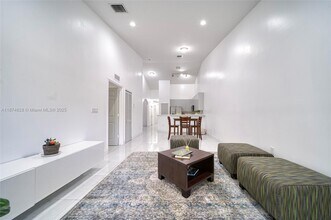 3243 NE 11th Dr in Homestead, FL - Building Photo - Building Photo