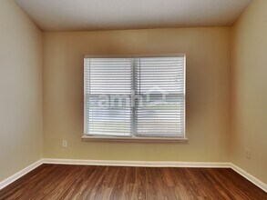 14240 Sea Eagle Dr in Jacksonville, FL - Foto de edificio - Building Photo