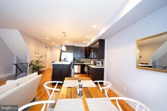 738 N 19th St in Philadelphia, PA - Building Photo - Building Photo