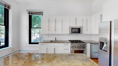 259 Lenox Ave in New York, NY - Building Photo - Building Photo