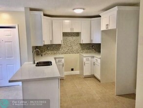 1136 NW 5th Ct in Fort Lauderdale, FL - Building Photo - Building Photo