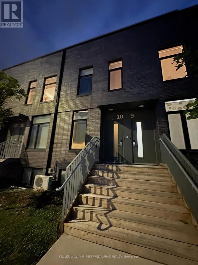 1720 Simcoe St N in Oshawa, ON - Building Photo - Building Photo