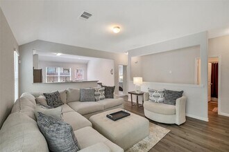 23607 Buttress Root Dr in Spring, TX - Foto de edificio - Building Photo