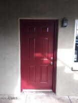 2301 N 28th St in Phoenix, AZ - Building Photo