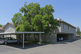 1046 W Morton Ave, Porterville CA 93257 Apartments