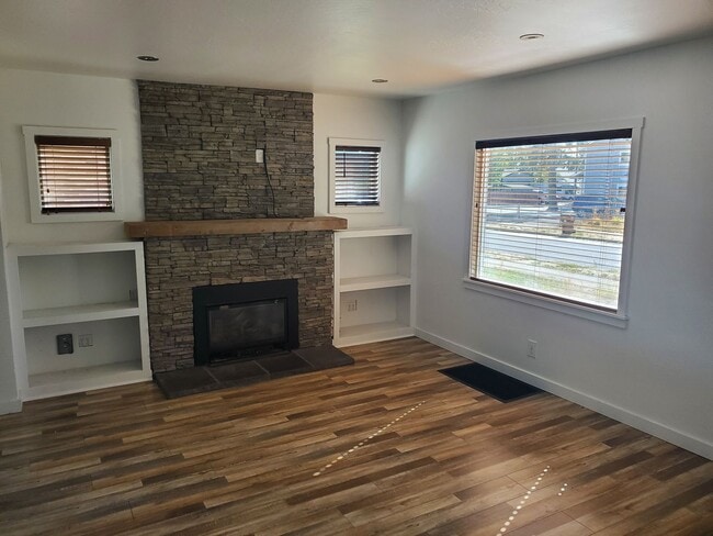 property at 2514 W Dalton Ave