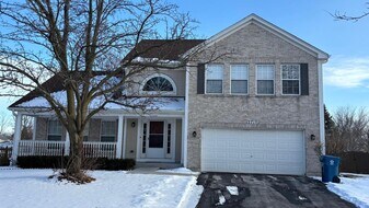 2715 Cavalcade Ct in Aurora, IL - Building Photo