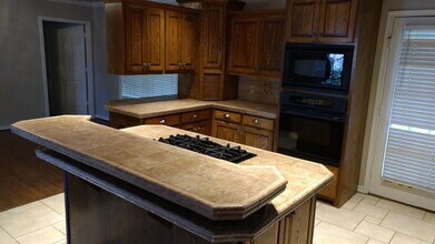 3015 32nd St in Lubbock, TX - Building Photo - Building Photo