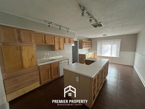 2714 Gerald Ford Dr W in Memphis, TN - Building Photo - Building Photo