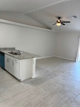 1045 SE 11th Terrace in Cape Coral, FL - Building Photo - Building Photo