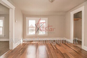 1622 Ridgewood Ave in Lakewood, OH - Building Photo - Building Photo