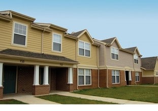 Sun Valley Townhomes in Anderson, IN - Foto de edificio - Building Photo