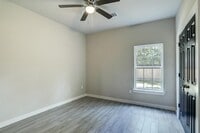 4206 Larkspur St photo'