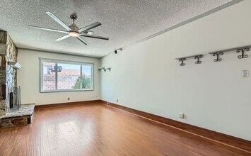 7704 Peacock Ave in Las Vegas, NV - Building Photo - Building Photo