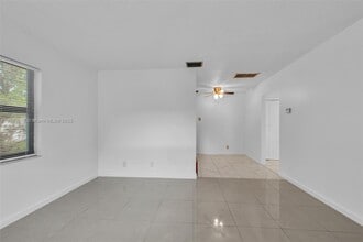 1451 NW 19th St in Fort Lauderdale, FL - Building Photo - Building Photo