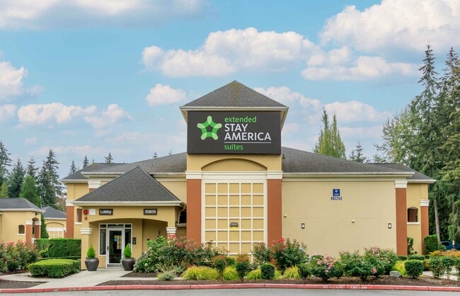 Furnished Studio-Seattle - Redmond in Bellevue, WA - Foto de edificio - Building Photo